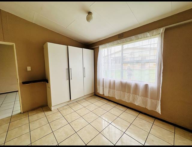 2 BEDROOM TOWNHOUSE FOR SALE IN RIDGEWAY